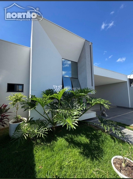CASA A VENDA NO RESIDENCIAL AQUARELA DAS ARTES EM SINOP/MT