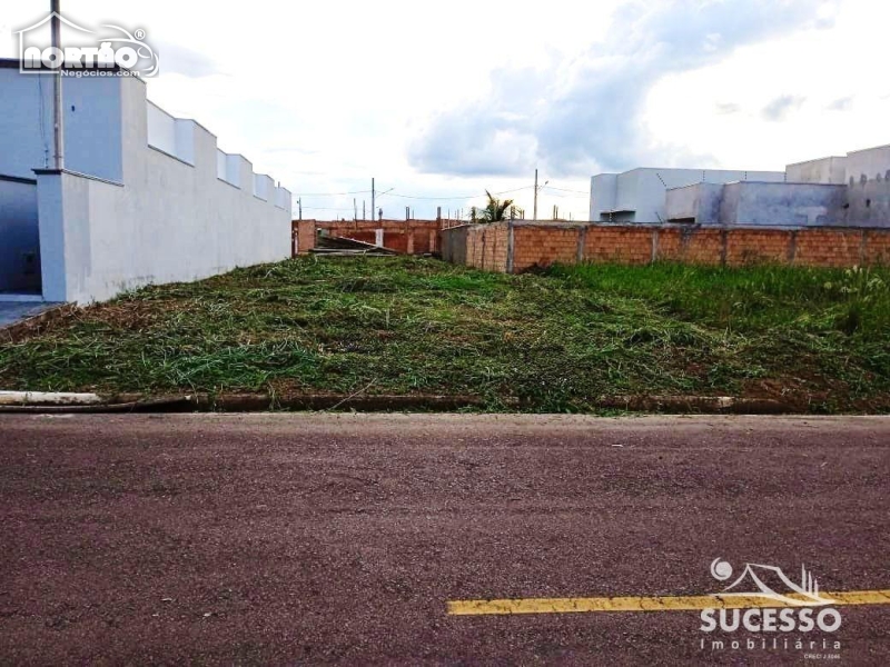 TERRENO a venda no RESIDENCIAL SANTA CECÍLIA em Sinop/MT