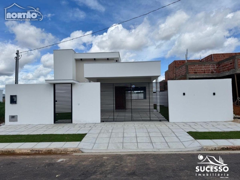 CASA A VENDA NO RESIDENCIAL PARIS EM SINOP/MT