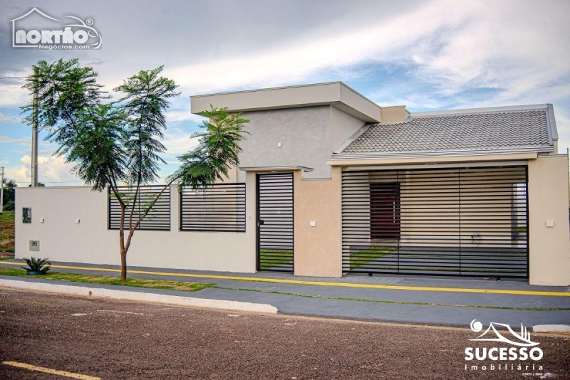 CASA A VENDA NO RESIDENCIAL PARQUE DO LAGO EM SINOP/MT