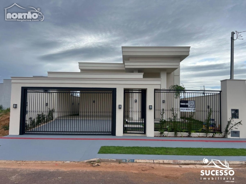 CASA A VENDA NO RESIDENCIAL PARIS EM SINOP/MT