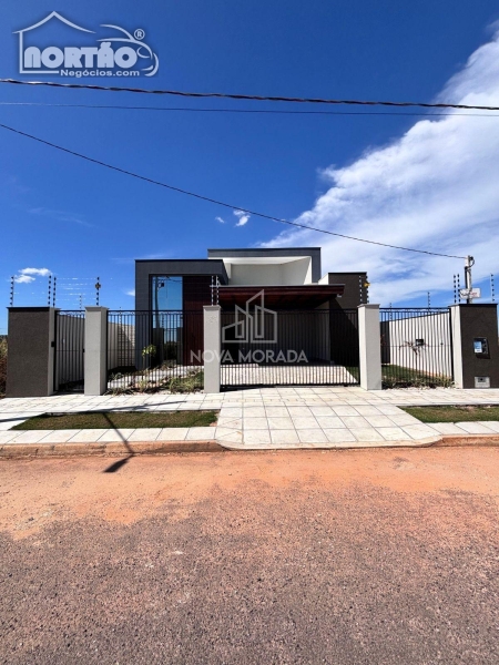 CASA A VENDA NO RESIDENCIAL PARQUE DO LAGO EM SINOP/MT
