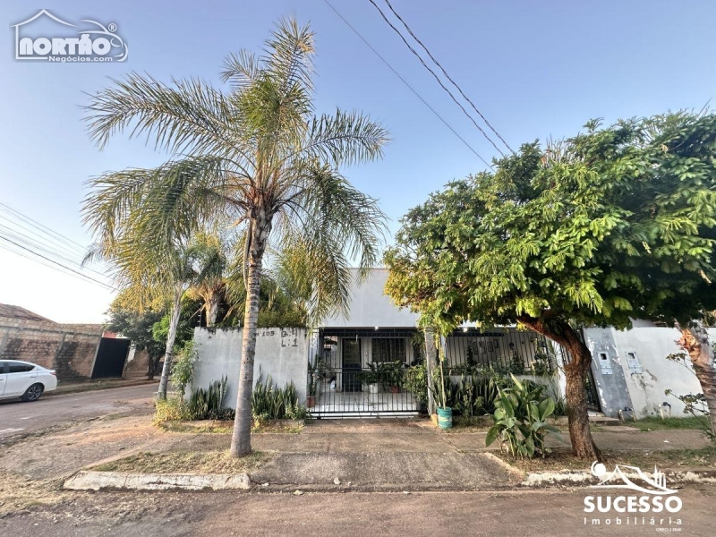 CASA A VENDA NO RESIDENCIAL SABRINA EM SINOP/MT