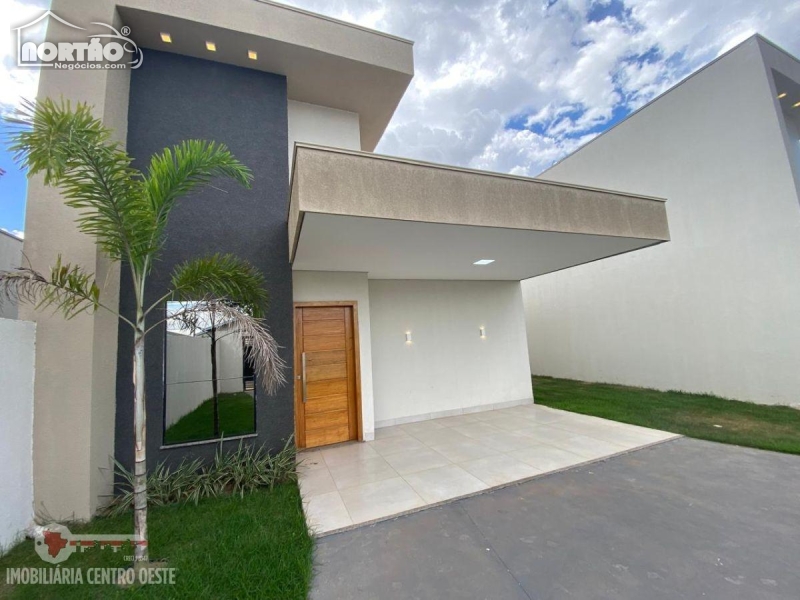 CASA A VENDA NO RESIDENCIAL SANTA CATARINA EM SINOP/MT