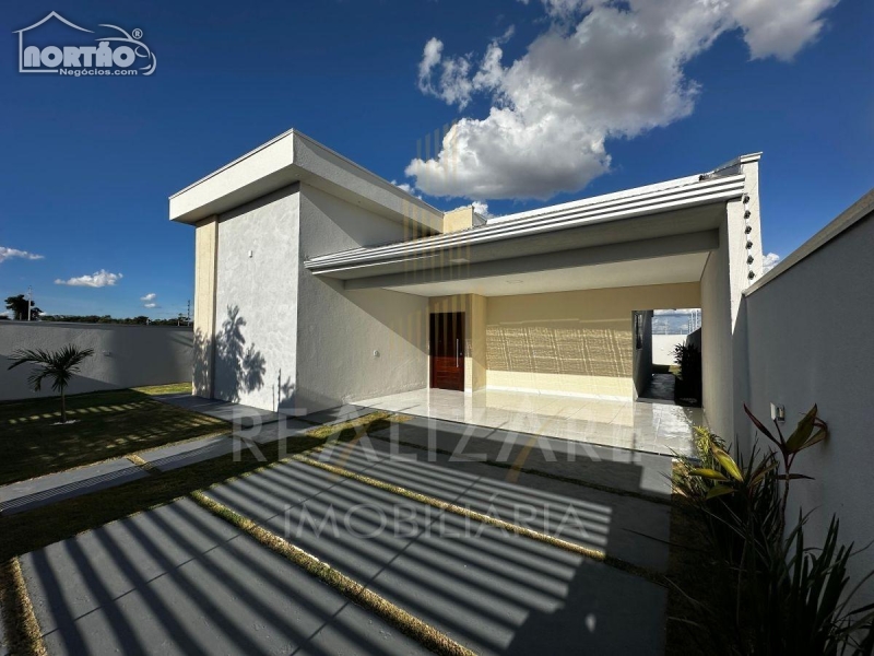 CASA a venda no PARQUE DO LAGO em Sinop/MT