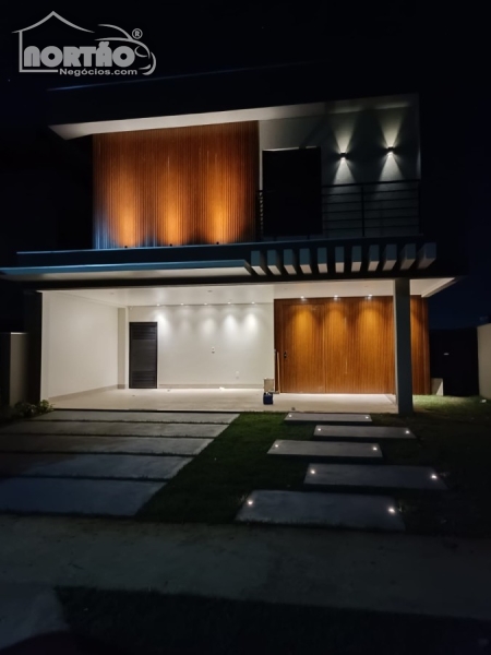 Casa à venda com 4 quartos, 210m² - Foto 3
