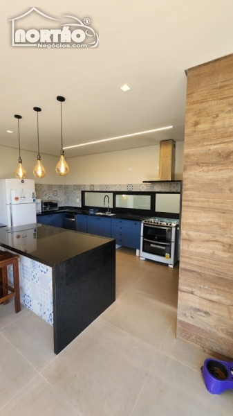 Casa à venda com 4 quartos, 210m² - Foto 10