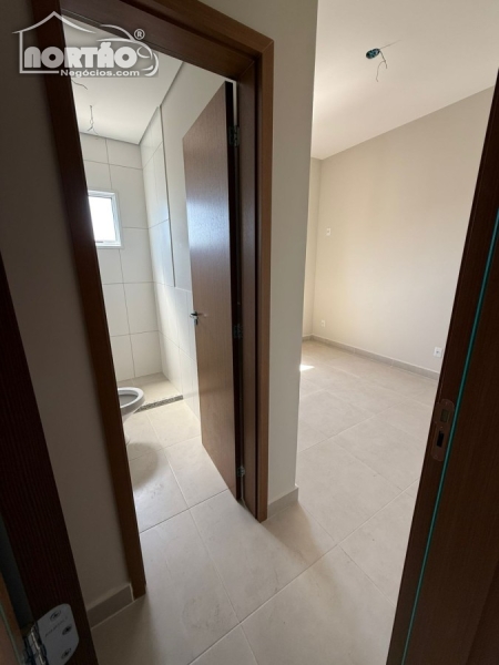 Casa à venda com 3 quartos, 66m² - Foto 2