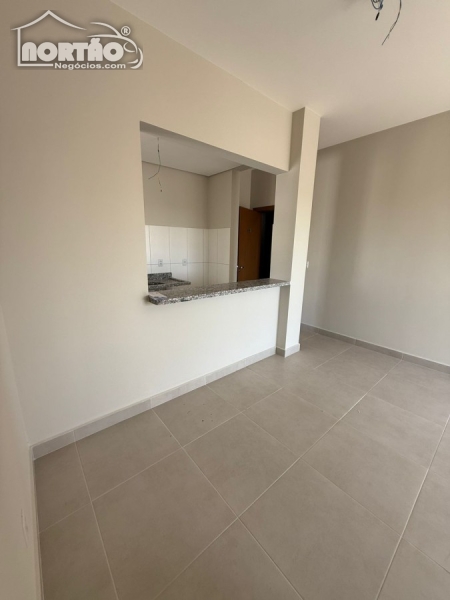 Casa à venda com 3 quartos, 66m² - Foto 8