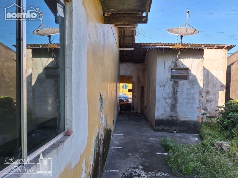 Casa à venda com 6 quartos, 120m² - Foto 7