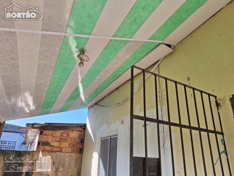 Casa à venda com 6 quartos, 120m² - Foto 8
