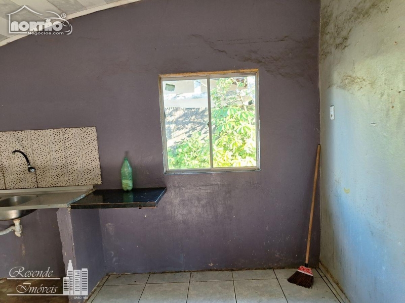 Casa à venda com 6 quartos, 120m² - Foto 10