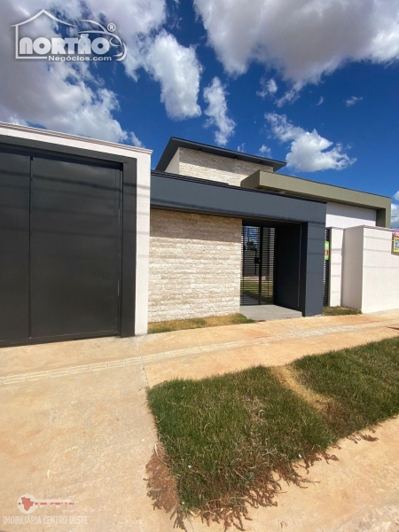 CASA A VENDA NO RESIDENCIAL PARIS EM SINOP/MT