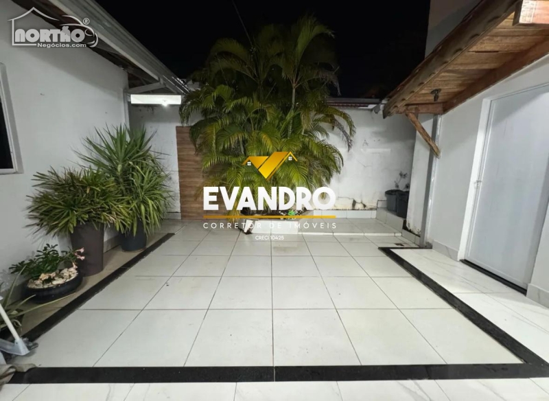 CASA A VENDA NO JARDIM IMPERIAL EM CUIABÁ/MT