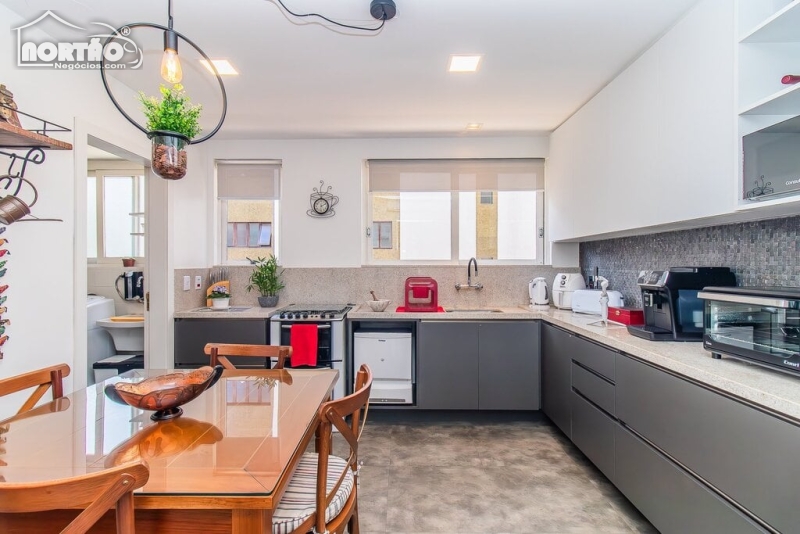 APARTAMENTO A VENDA NO MONT SERRAT EM PORTO ALEGRE/RS