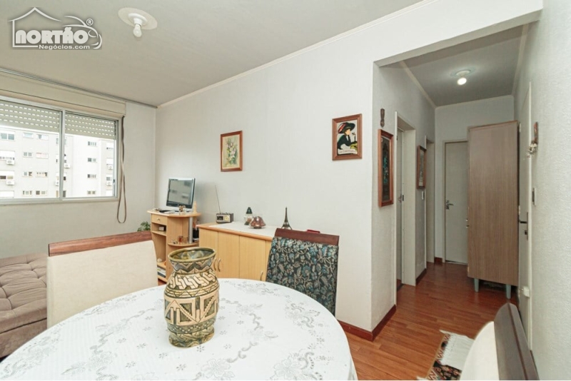 APARTAMENTO A VENDA NO JARDIM ITU EM PORTO ALEGRE/RS