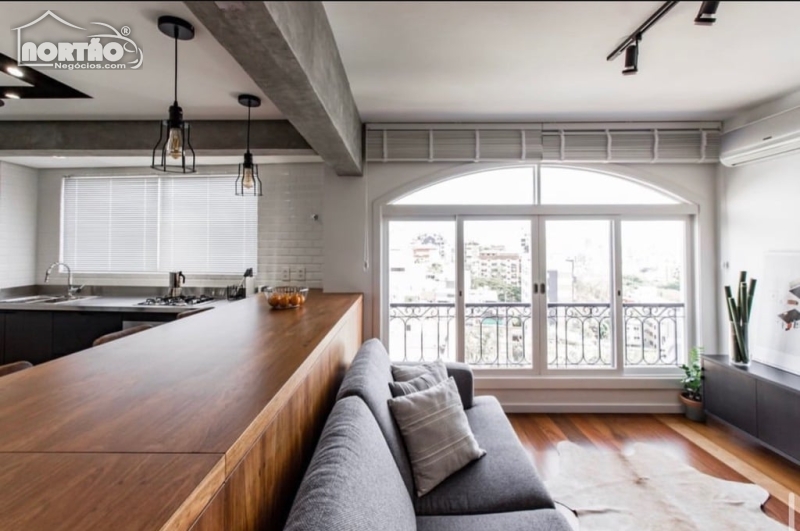 APARTAMENTO A VENDA NO MONT SERRAT EM PORTO ALEGRE/RS