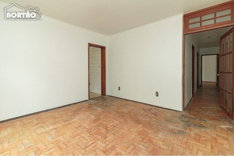 APARTAMENTO A VENDA NO HIGIENÓPOLIS EM PORTO ALEGRE/RS