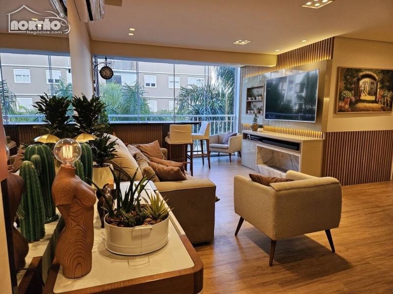 APARTAMENTO A VENDA NO JARDIM SABARÁ EM PORTO ALEGRE/RS