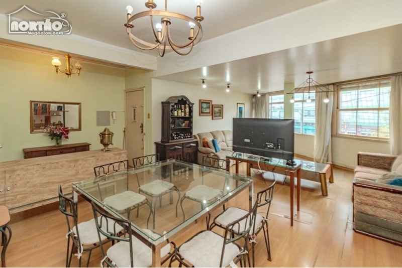 APARTAMENTO A VENDA NO RIO BRANCO EM PORTO ALEGRE/RS