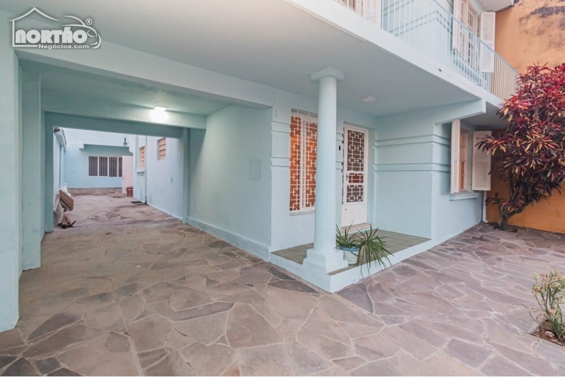CASA A VENDA NO SANTANA EM PORTO ALEGRE/RS