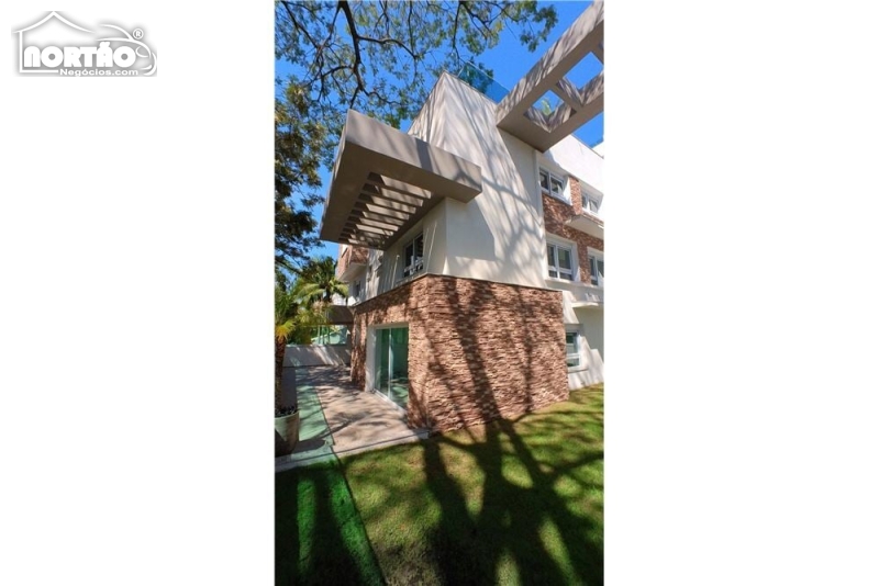 APARTAMENTO A VENDA NO MENINO DEUS EM PORTO ALEGRE/RS