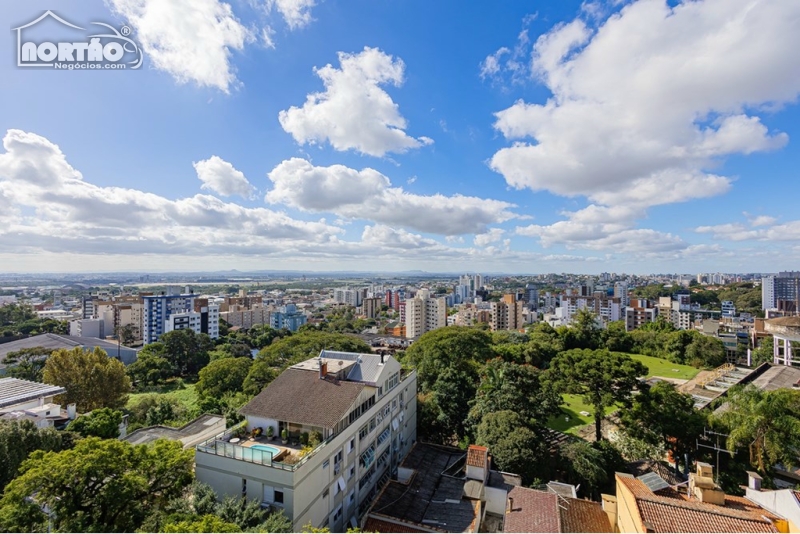 APARTAMENTO A VENDA NO HIGIENÓPOLIS EM PORTO ALEGRE/RS