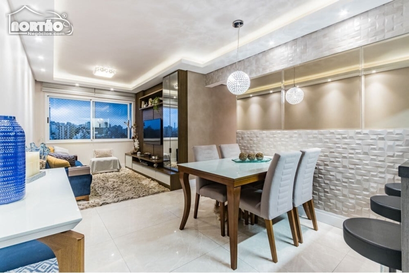 APARTAMENTO A VENDA NO RIO BRANCO EM PORTO ALEGRE/RS