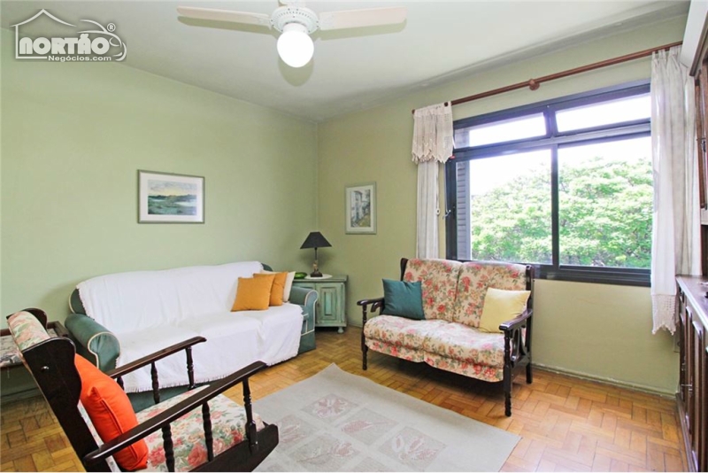 APARTAMENTO A VENDA NO SANTANA EM PORTO ALEGRE/RS