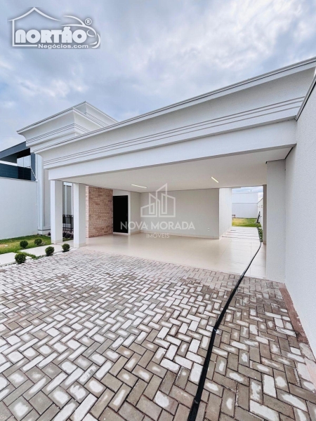Casa à venda com 4 quartos, 168m² - Foto 2