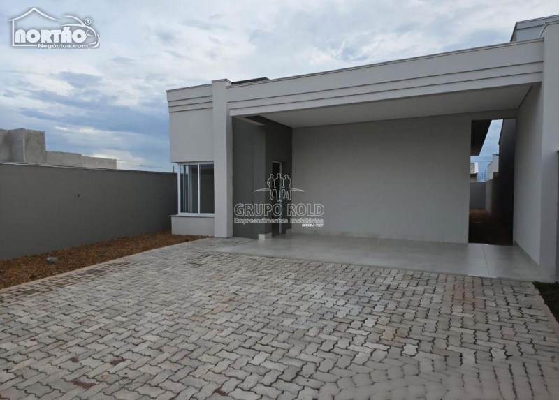Casa à venda com 4 quartos, 118m² - Foto 2