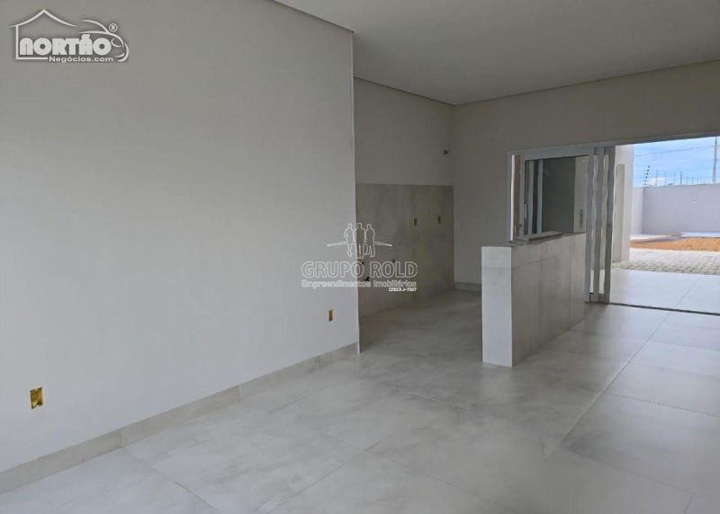 Casa à venda com 4 quartos, 118m² - Foto 3