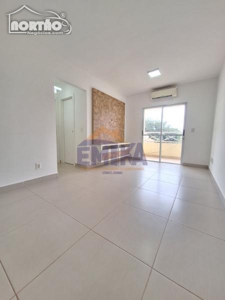 Casa à venda com 2 quartos, 75m² - Foto 4