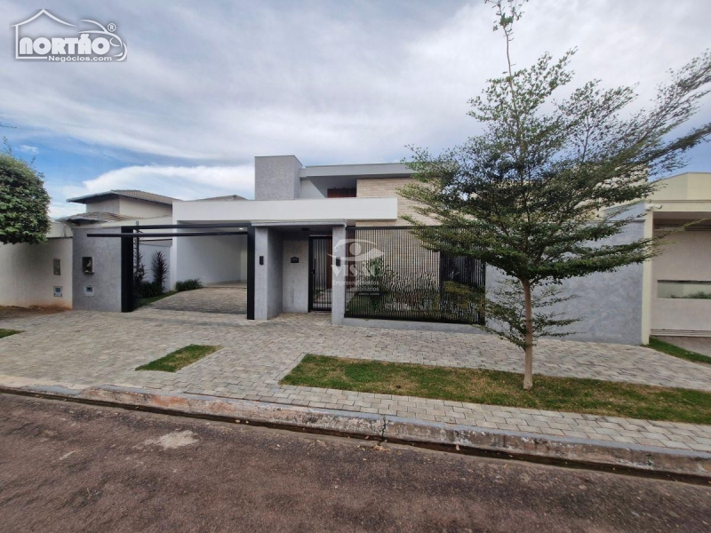 CASA A VENDA NO AQUARELA BRASIL EM SINOP/MT