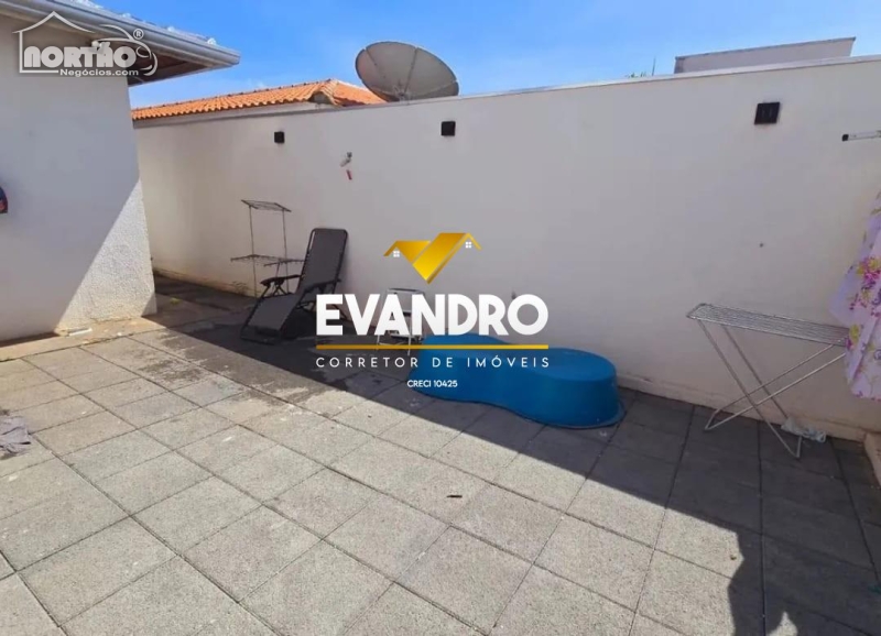 Casa à venda com 3 quartos, 110m² - Foto 9