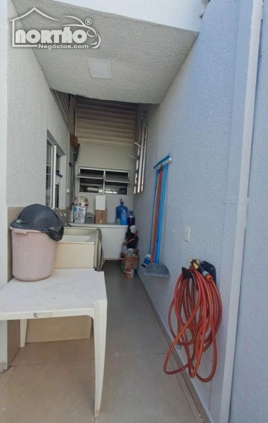 Casa à venda com 2 quartos, 83m² - Foto 8