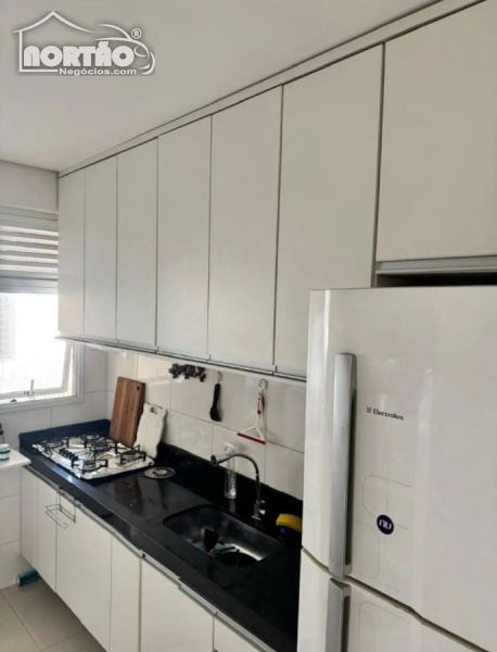 Casa à venda com 3 quartos, 78m² - Foto 4