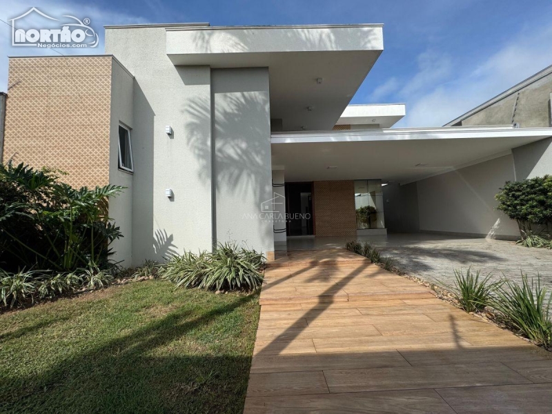 CASA a venda no AQUARELA DAS ARTES em Sinop/MT