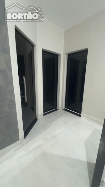 Casa à venda com 3 quartos, 98m² - Foto 9