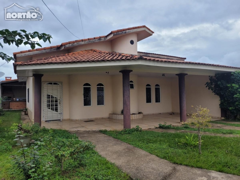Casa para locação no 5° BEC em Vilhena/RO