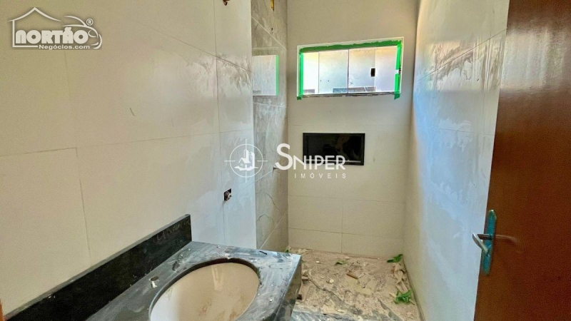 Casa à venda com 2 quartos, 64m² - Foto 3
