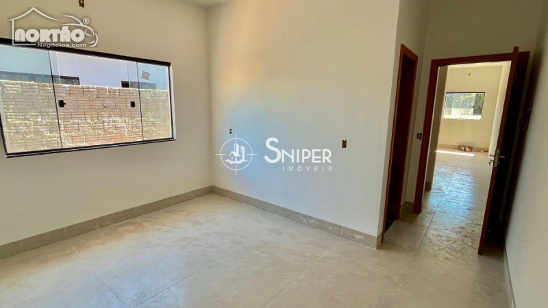 Casa à venda com 2 quartos, 64m² - Foto 4