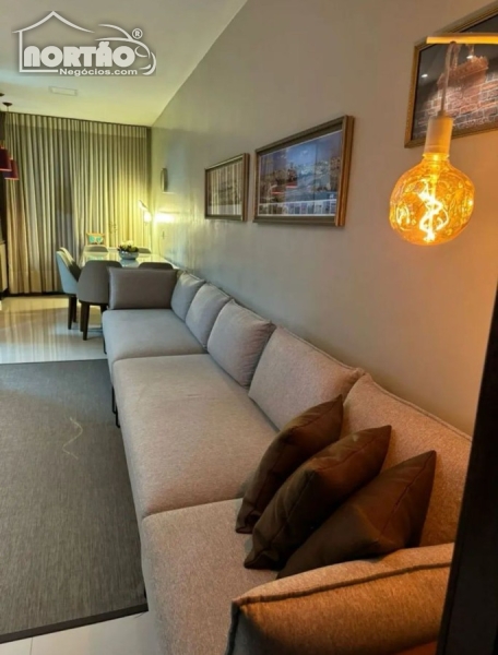 Casa à venda com 2 quartos, 90m² - Foto 3