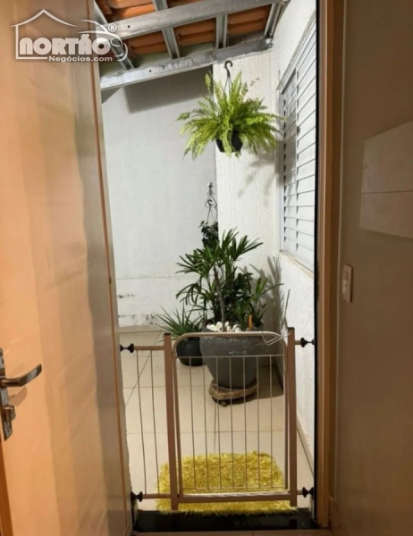 Casa à venda com 2 quartos, 90m² - Foto 10