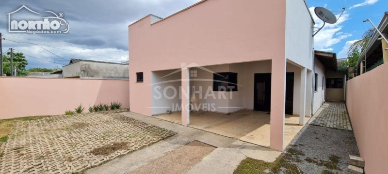 CASA a venda no JARDIM DAS ACACIAS em Sinop/MT