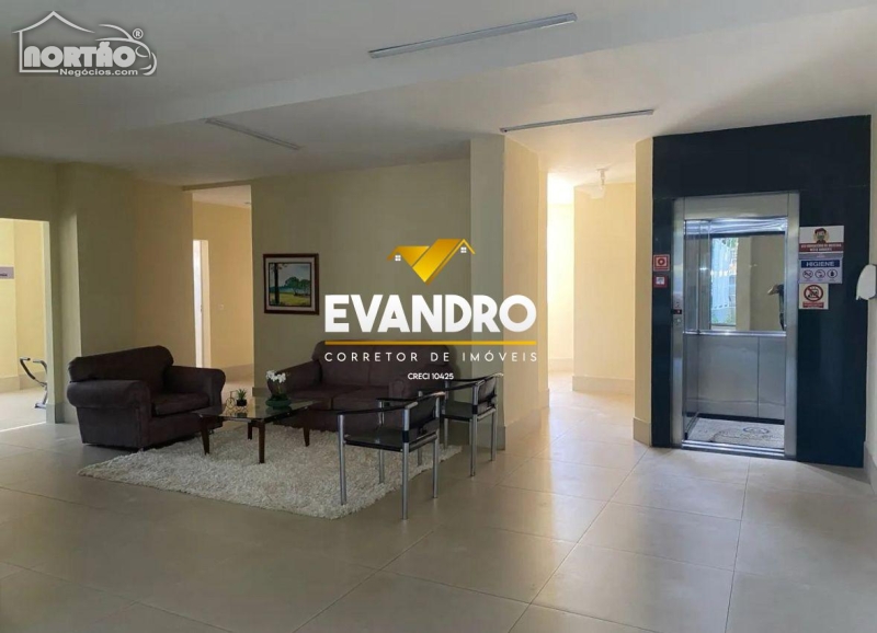 Casa à venda com 3 quartos, 100m² - Foto 4