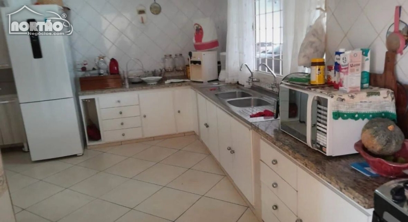 Casa à venda com 4 quartos, 350m² - Foto 5