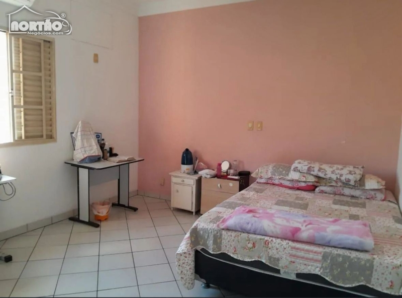 Casa à venda com 4 quartos, 350m² - Foto 6