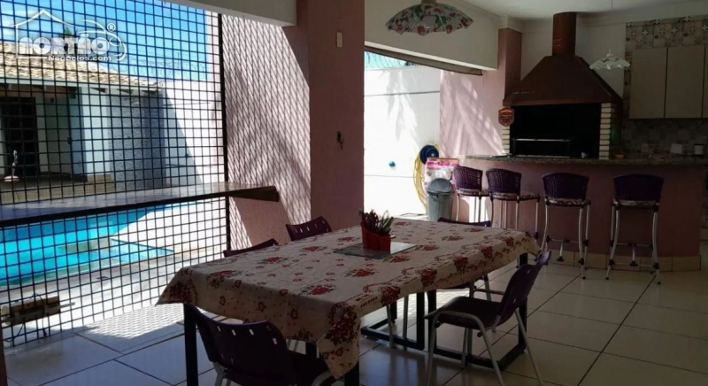 Casa à venda com 4 quartos, 350m² - Foto 9