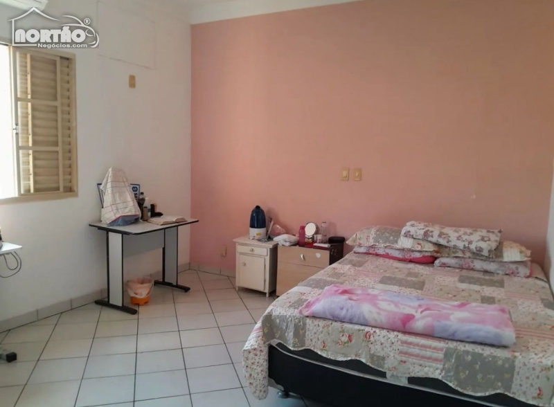 Casa à venda com 4 quartos, 350m² - Foto 10